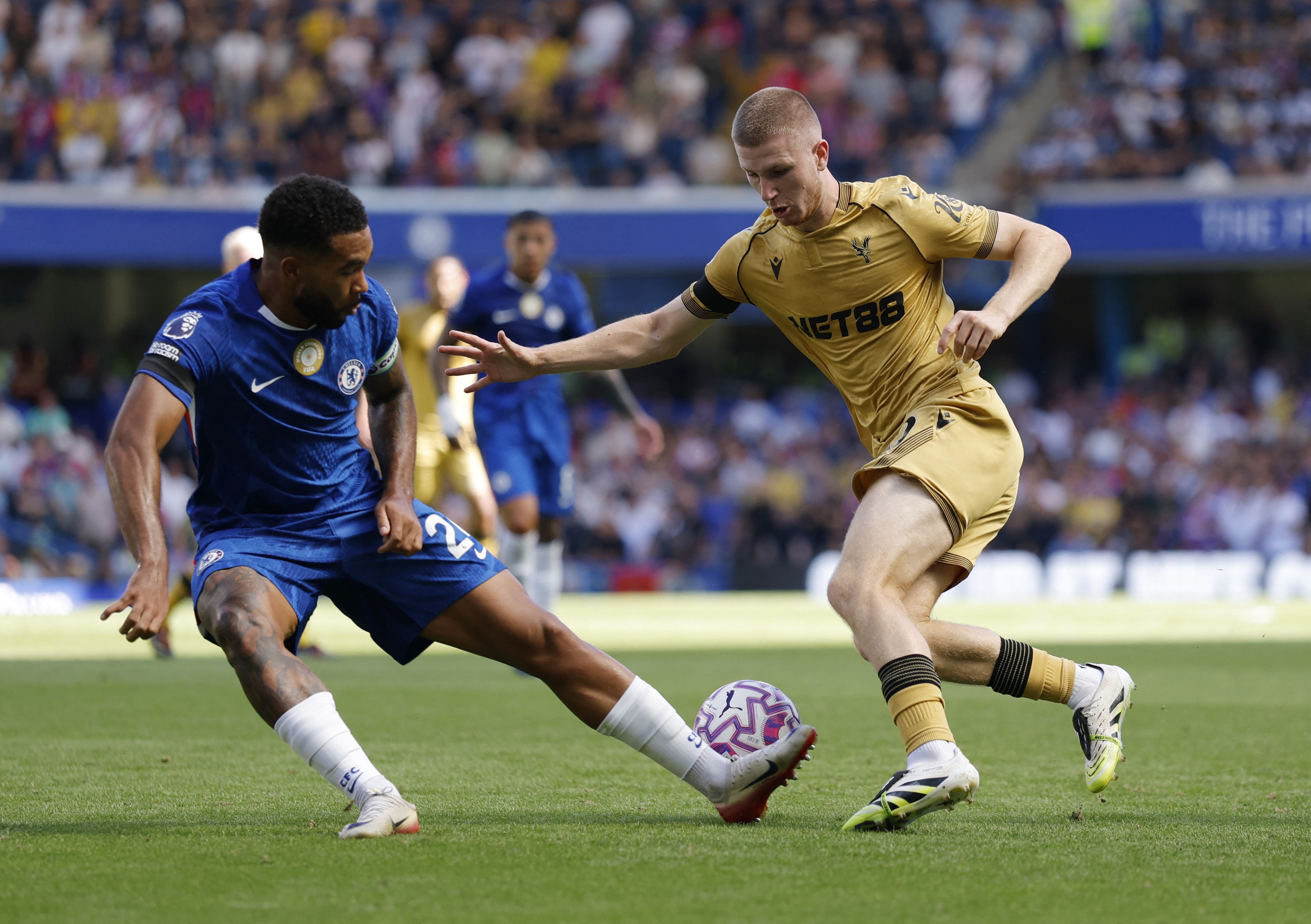 pg电子官网-👀继续观察！英媒：曼联派球探观战沃顿英超首轮对切尔西的比赛