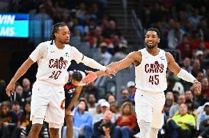 电子游戏平台-骑士对阵尼克斯先发：加兰&amp;米切尔&amp;莫布里VS唐斯&amp;哈特&amp;大桥